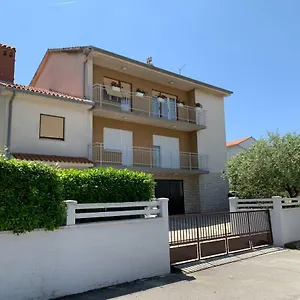 https://apartments-and-rooms-bilic.pula-hotels.org
